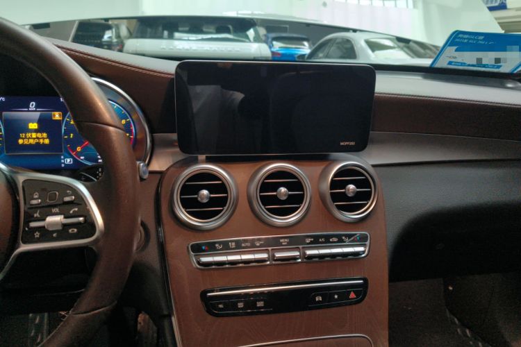 Used Mercedes-Benz GLC 2021 GLC 260 L 4MATIC Luxury Model Audio And AC Panel