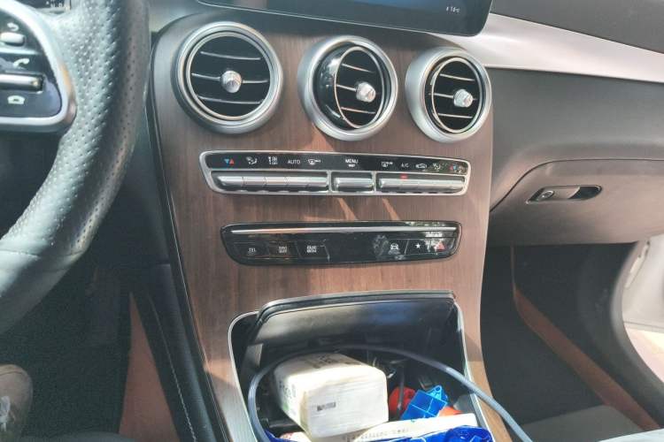 Used Mercedes-Benz GLC 2021 GLC 300 L 4MATIC Dynamic Model Audio And AC Panel