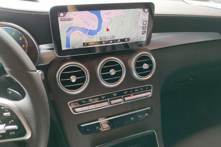 Used Mercedes-Benz GLC 2021 GLC 300 L 4MATIC Dynamic Model Audio And AC Panel