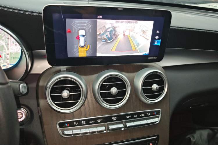 Used Mercedes-Benz GLC 2021 GLC 260 L 4MATIC Luxury Model Audio And AC Panel