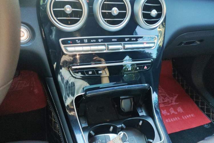 Used Mercedes-Benz GLC 2021 GLC 260 L 4MATIC Dynamic Edition Audio And AC Panel