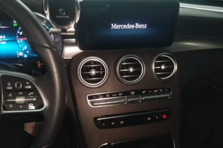 Used Mercedes-Benz GLC 2021 GLC 260 L 4MATIC Luxury Model Audio And AC Panel
