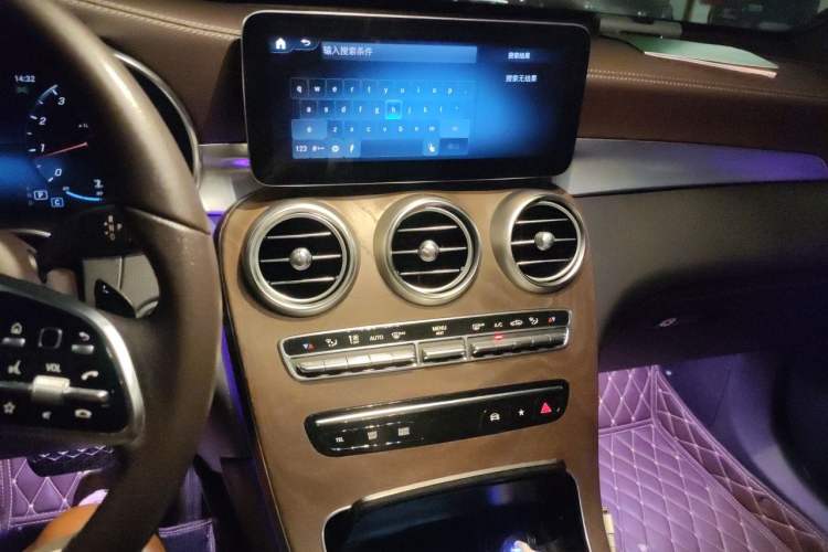 Used Mercedes-Benz GLC 2021 GLC 260 L 4MATIC Luxury Model Audio And AC Panel