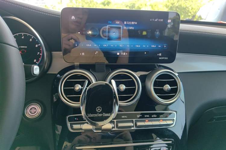 Used Mercedes-Benz GLC 2021 GLC 260 L 4MATIC Dynamic Edition Audio And AC Panel