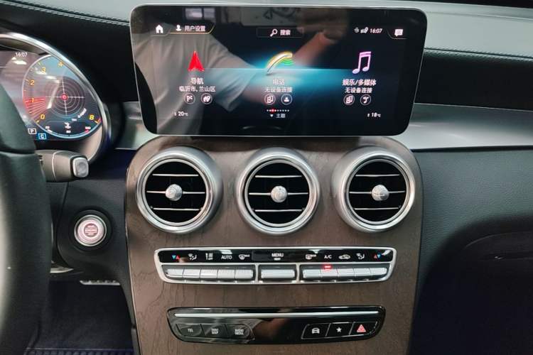 Used Mercedes-Benz GLC 2021 GLC 260 L 4MATIC Luxury Model Audio And AC Panel