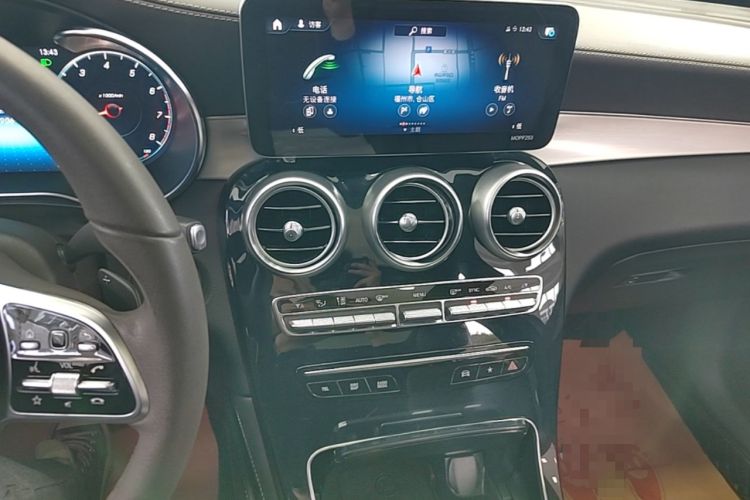 Used Mercedes-Benz GLC 2021 GLC 260 L 4MATIC Dynamic Edition Audio And AC Panel