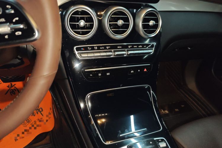 Used Mercedes-Benz GLC 2021 GLC 260 L 4MATIC Dynamic Edition Audio And AC Panel