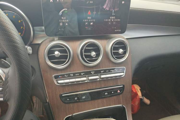 Used Mercedes-Benz GLC 2021 GLC 300 L 4MATIC Dynamic Model Audio And AC Panel