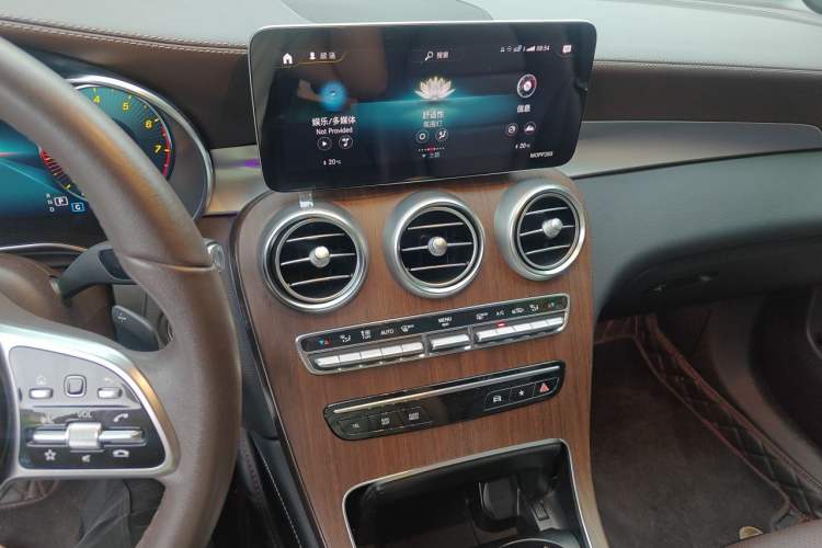 Used Mercedes-Benz GLC 2021 GLC 300 L 4MATIC Dynamic Model Audio And AC Panel