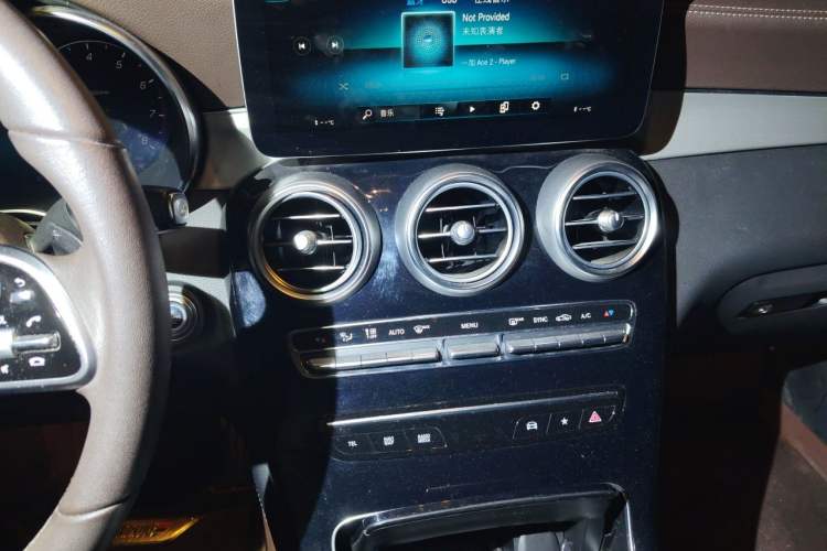 Used Mercedes-Benz GLC 2021 GLC 260 L 4MATIC Dynamic Edition Audio And AC Panel