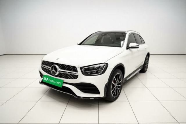 Ojetý Mercedes-Benz GLC 2021 GLC 260 L 4MATIC Luxury Model