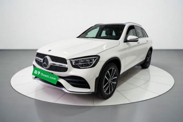 Ojetý Mercedes-Benz GLC 2021 GLC 260 L 4MATIC Luxury Model