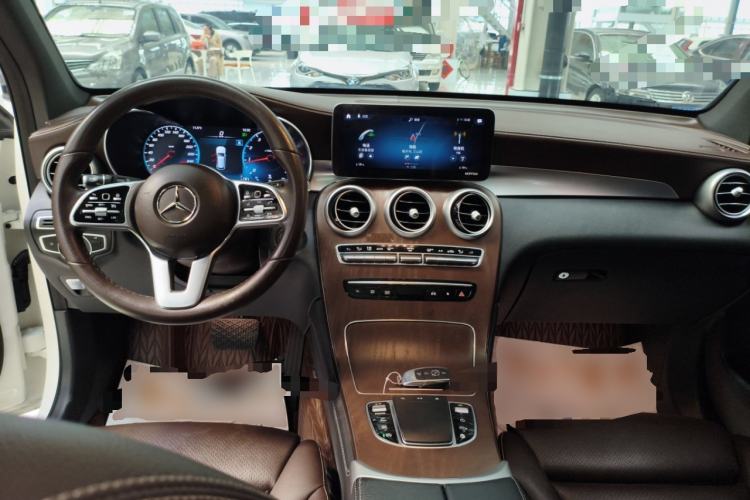Used Mercedes-Benz GLC 2021 GLC 260 L 4MATIC Luxury Model Center Console