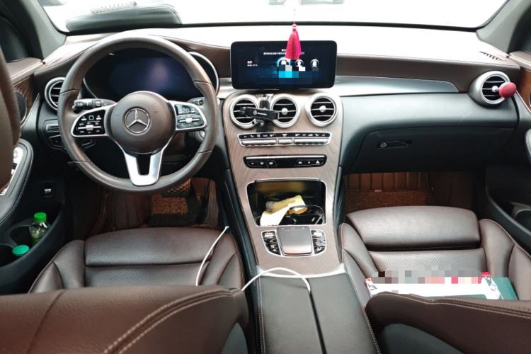 Used Mercedes-Benz GLC 2021 GLC 260 L 4MATIC Luxury Model Center Console