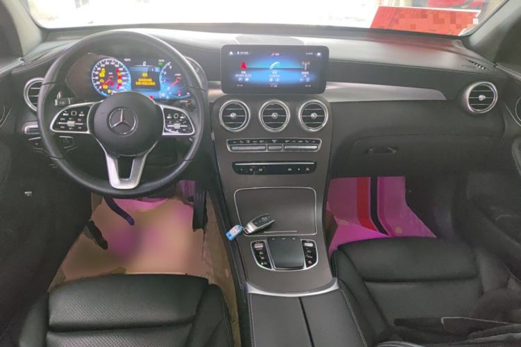 Used Mercedes-Benz GLC 2021 GLC 260 L 4MATIC Luxury Model Center Console