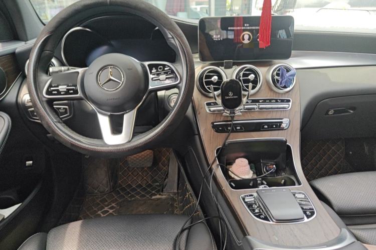 Used Mercedes-Benz GLC 2021 GLC 260 L 4MATIC Luxury Model Center Console