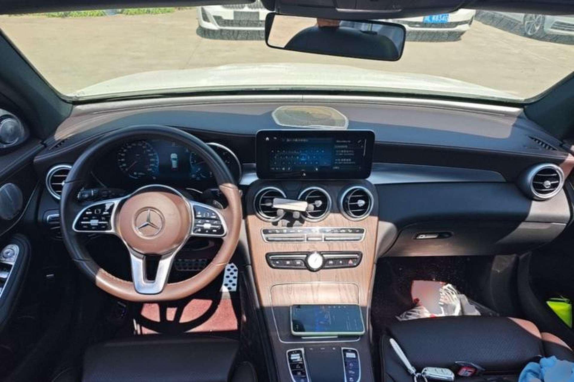 Used Mercedes-Benz GLC 2021 GLC 260 L 4MATIC Luxury Model Center Console