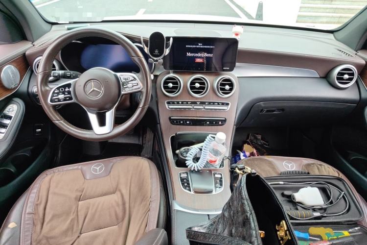 Used Mercedes-Benz GLC 2021 GLC 300 L 4MATIC Dynamic Model Center Console