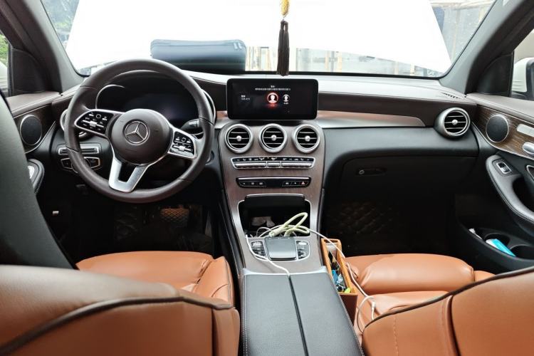 Used Mercedes-Benz GLC 2021 GLC 260 L 4MATIC Luxury Model Center Console