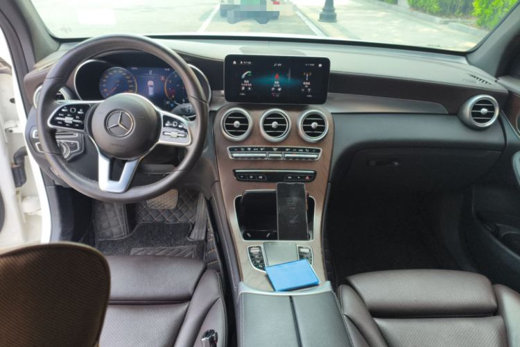 Used Mercedes-Benz GLC 2021 GLC 260 L 4MATIC Luxury Model Center Console