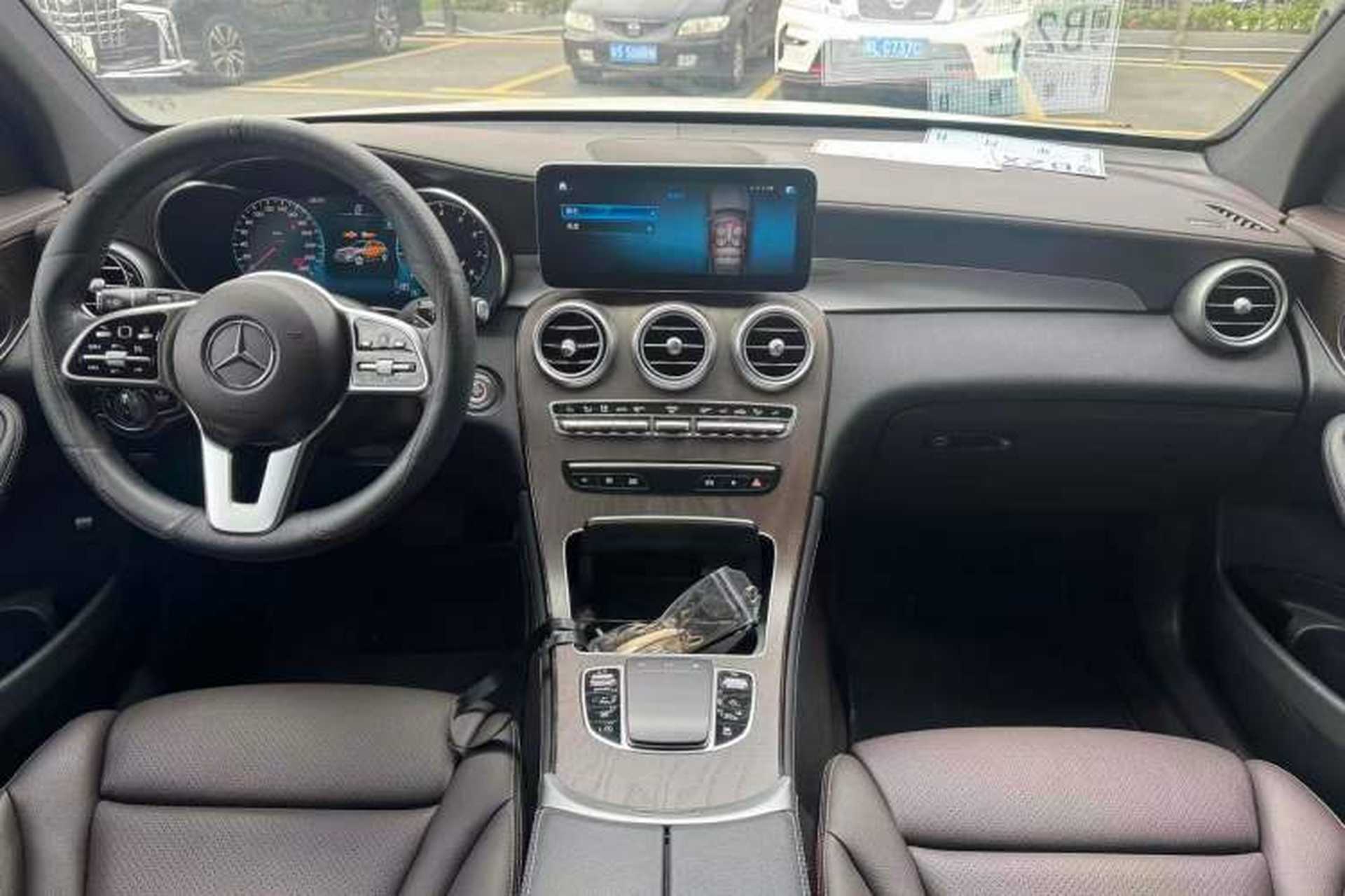 Used Mercedes-Benz GLC 2021 GLC 260 L 4MATIC Luxury Model Center Console
