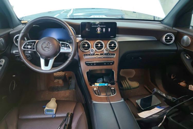 Used Mercedes-Benz GLC 2021 GLC 300 L 4MATIC Dynamic Model Center Console