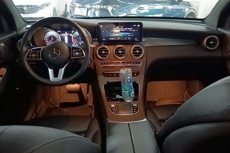Used Mercedes-Benz GLC 2021 GLC 300 L 4MATIC Dynamic Model Center Console