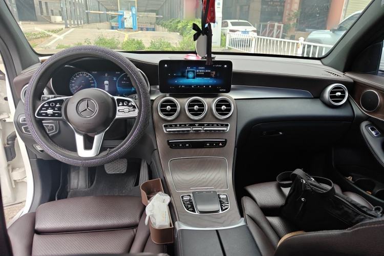 Used Mercedes-Benz GLC 2021 GLC 260 L 4MATIC Luxury Model Center Console