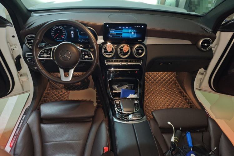 Used Mercedes-Benz GLC 2021 GLC 260 L 4MATIC Dynamic Edition Center Console