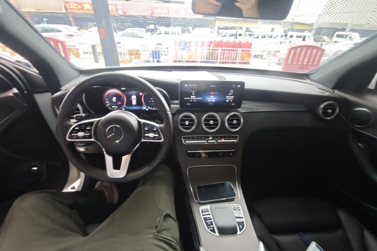 Used Mercedes-Benz GLC 2021 GLC 260 L 4MATIC Luxury Model Center Console