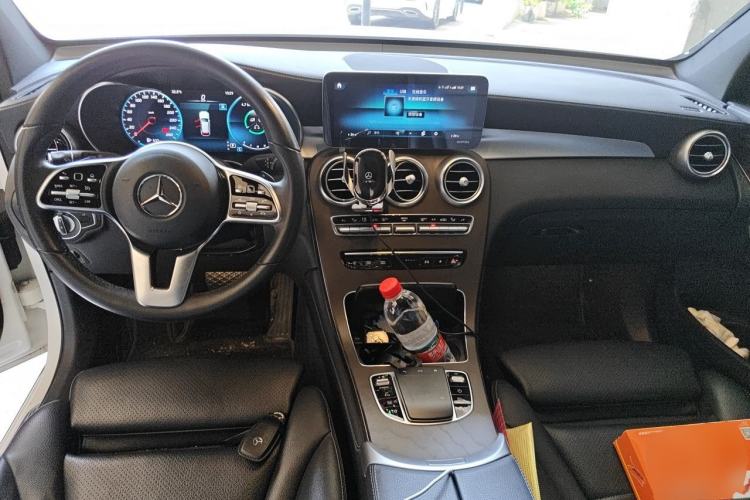 Used Mercedes-Benz GLC 2021 GLC 260 L 4MATIC Luxury Model Center Console