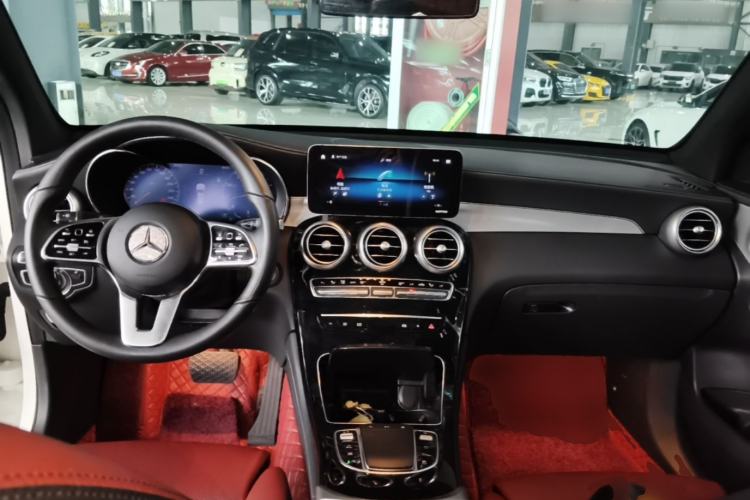 Used Mercedes-Benz GLC 2021 GLC 260 L 4MATIC Luxury Model Center Console