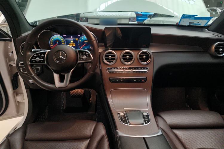 Used Mercedes-Benz GLC 2021 GLC 260 L 4MATIC Luxury Model Center Console
