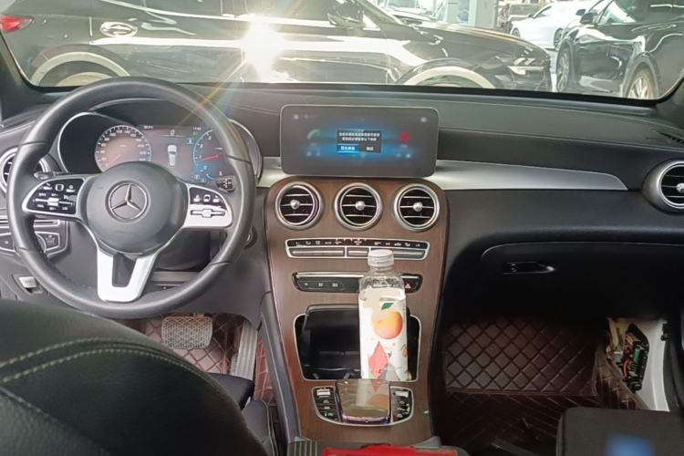 Used Mercedes-Benz GLC 2021 GLC 300 L 4MATIC Dynamic Model Center Console