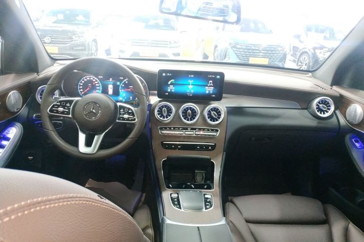 Used Mercedes-Benz GLC 2021 GLC 300 L 4MATIC Dynamic Model Center Console