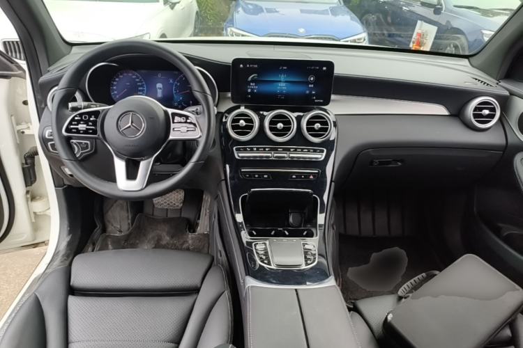 Used Mercedes-Benz GLC 2021 GLC 260 L 4MATIC Dynamic Edition Center Console