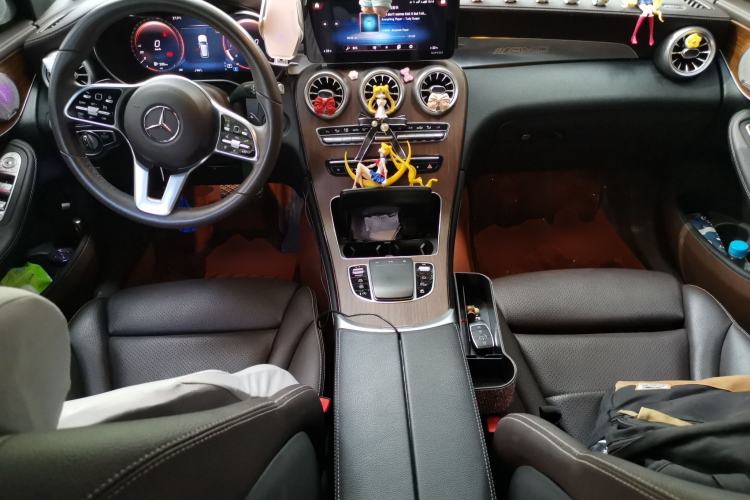 Used Mercedes-Benz GLC 2021 GLC 300 L 4MATIC Dynamic Model Center Console