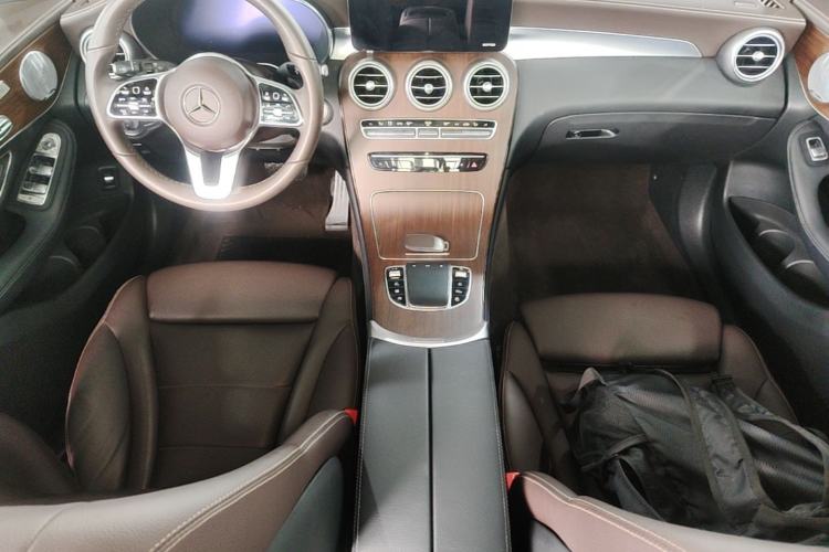 Used Mercedes-Benz GLC 2021 GLC 300 L 4MATIC Luxury Model Center Console
