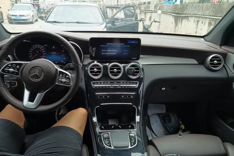 Used Mercedes-Benz GLC 2021 GLC 260 L 4MATIC Dynamic Edition Center Console