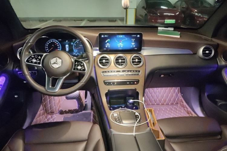 Used Mercedes-Benz GLC 2021 GLC 260 L 4MATIC Luxury Model Center Console