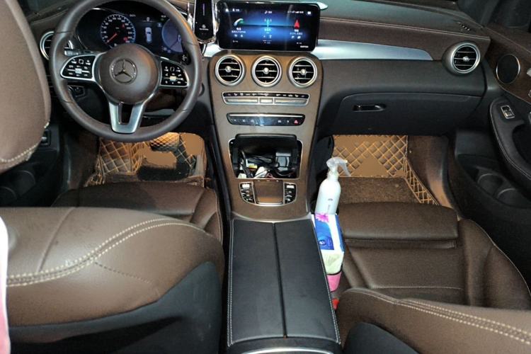 Used Mercedes-Benz GLC 2021 GLC 260 L 4MATIC Luxury Model Center Console