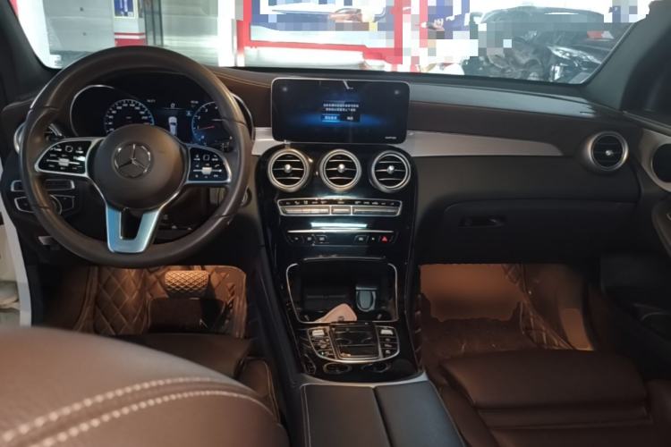 Used Mercedes-Benz GLC 2021 GLC 260 L 4MATIC Dynamic Edition Center Console