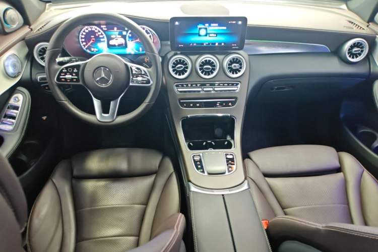 Used Mercedes-Benz GLC 2021 GLC 260 L 4MATIC Dynamic Edition Center Console