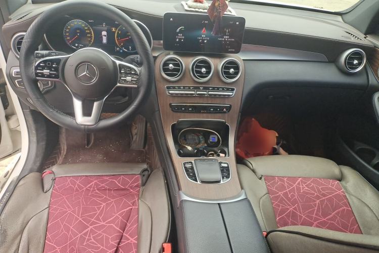 Used Mercedes-Benz GLC 2021 GLC 300 L 4MATIC Dynamic Model Center Console