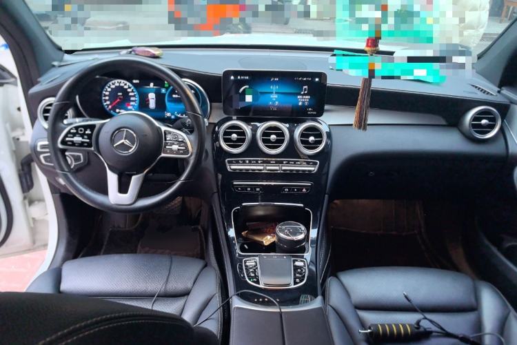Used Mercedes-Benz GLC 2021 GLC 260 L 4MATIC Dynamic Edition Center Console