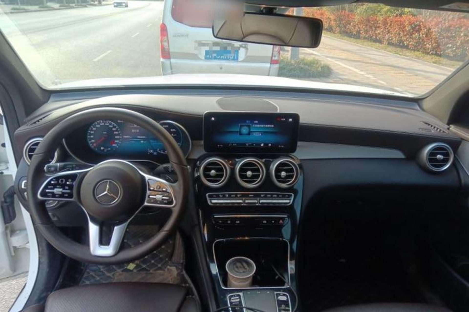 Used Mercedes-Benz GLC 2021 GLC 260 L 4MATIC Dynamic Edition Center Console