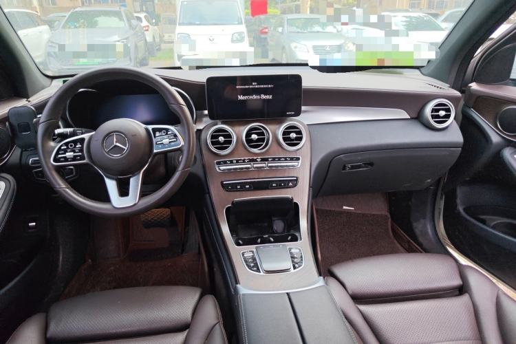 Used Mercedes-Benz GLC 2021 GLC 260 L 4MATIC Luxury Model Center Console