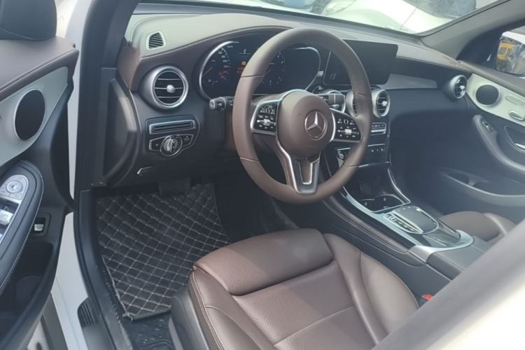 Used Mercedes-Benz GLC 2021 GLC 260 L 4MATIC Dynamic Edition Center Console