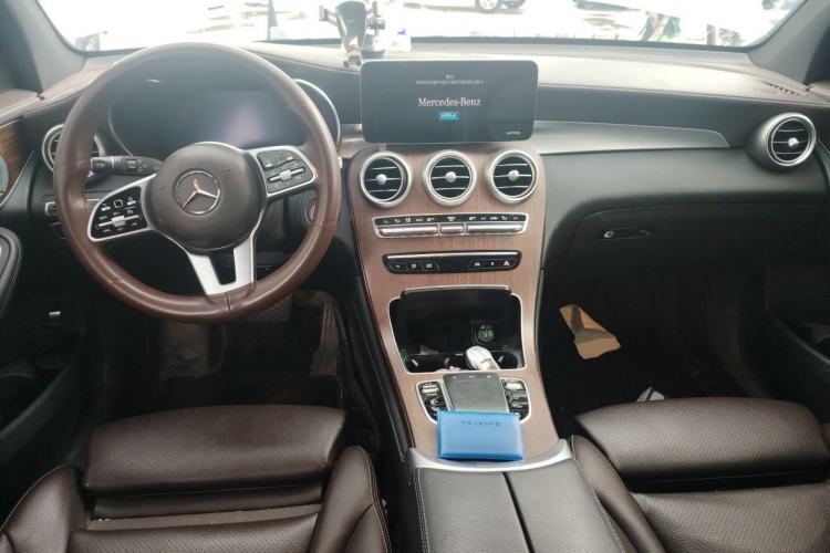 Used Mercedes-Benz GLC 2021 GLC 300 L 4MATIC Dynamic Model Center Console