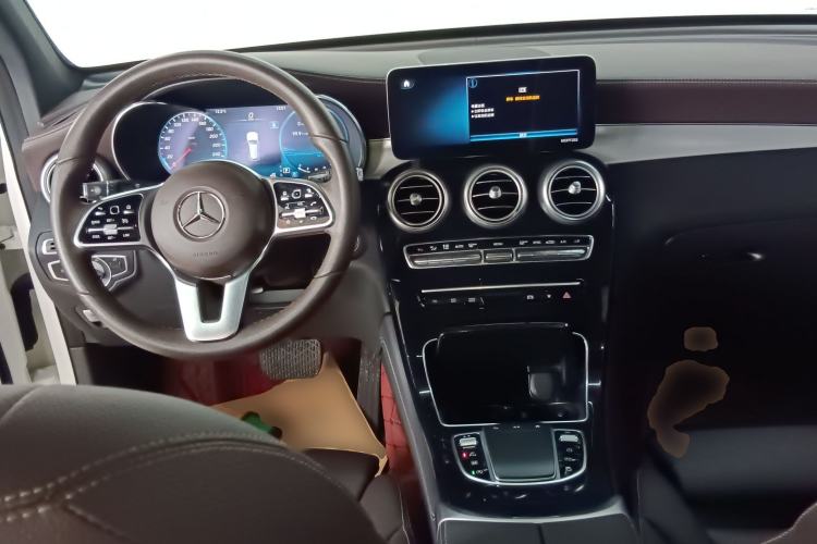 Used Mercedes-Benz GLC 2021 GLC 260 L 4MATIC Dynamic Edition Center Console